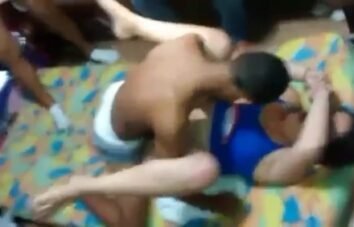 6v1 dentro do quarto em vídeo amador provoca curiosidade